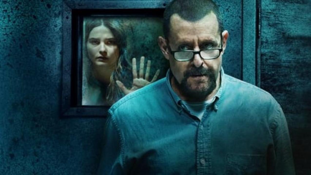 مشاهدة فيلم Girl in the Basement 2021 مترجم 
