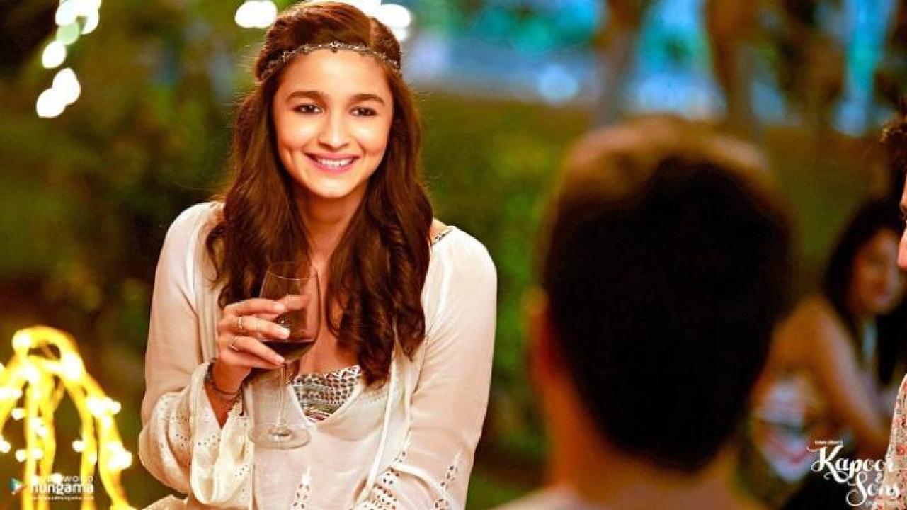 مشاهدة فيلم Kapoor & Sons 2016 مترجم 